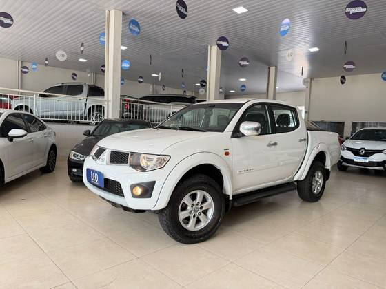 MITSUBISHI L200 TRITON 3.5 HPE 4X4 CD V6 24V FLEX 4P AUTOMÁTICO